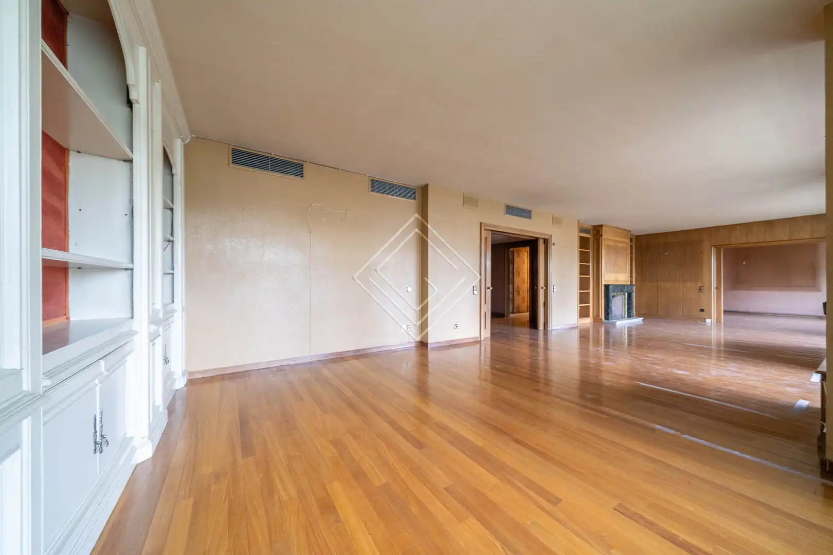 Living room of Flat for sale in Madrid  with Air Conditioner, Heating and Terrace