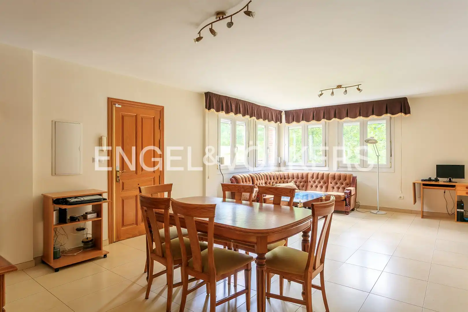 Comedor de Casa o chalet en venta en Castro-Urdiales con Calefacción, Jardín privado y Terraza