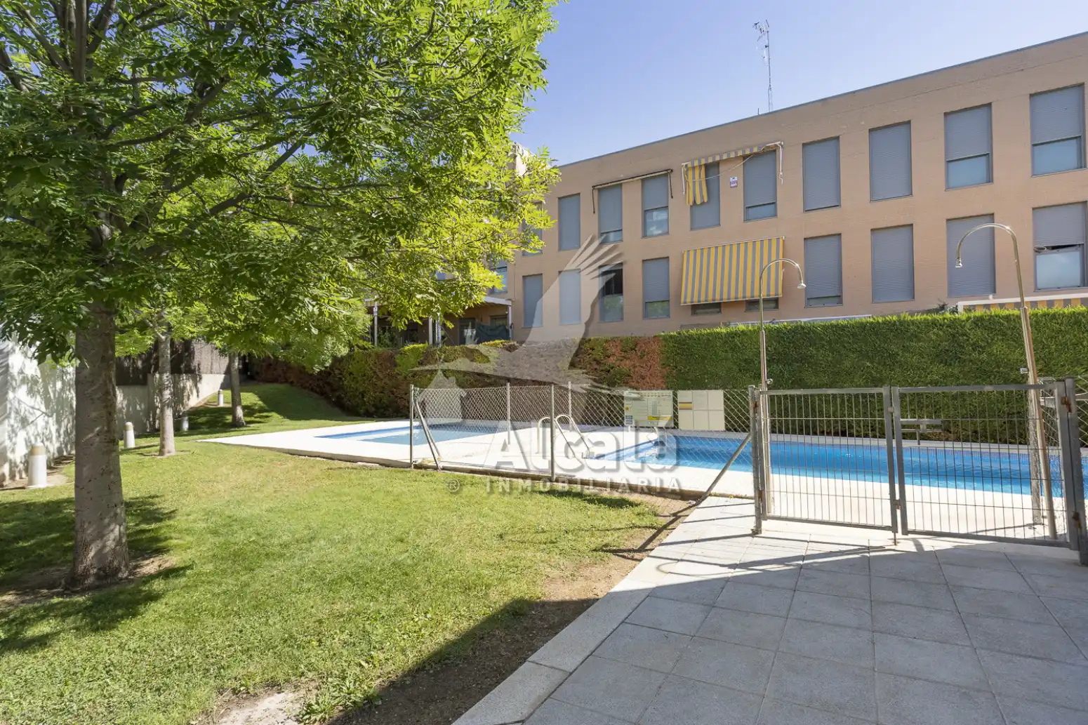 Schwimmbecken von Wohnung zum Verkauf in Villalbilla mit Klimaanlage, Heizung und Terrasse