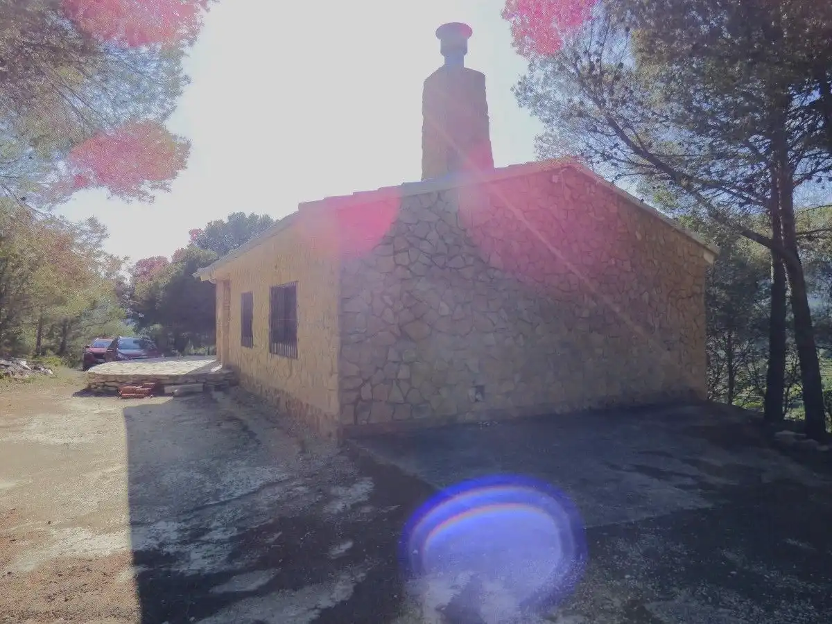 Vista exterior de Casa o xalet en venda en Torremanzanas / La Torre de les Maçanes amb Jardí privat i Terrassa