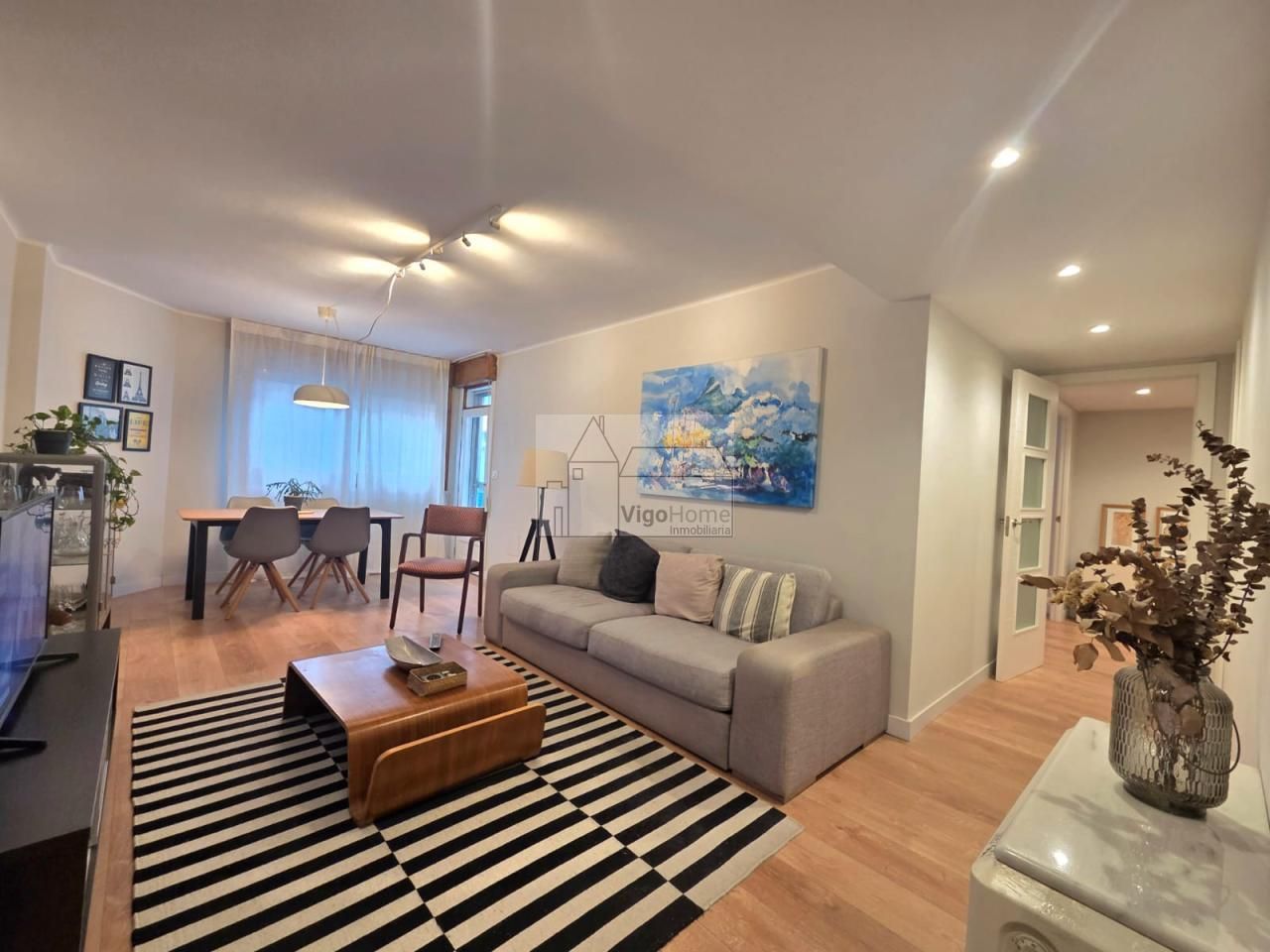 Living room of Flat for sale in Vigo   with Heating, Terrace and Storage room