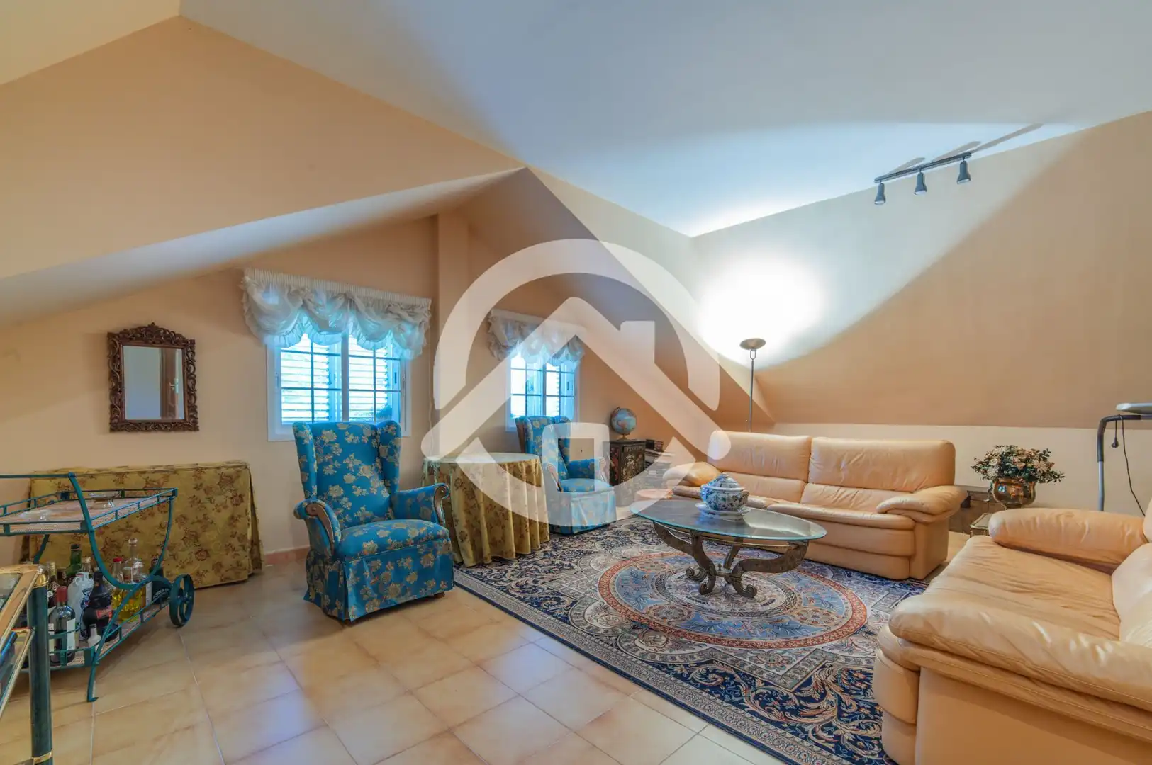 Sala d'estar de Casa o xalet en venda en Campo Real amb Aire condicionat, Calefacció i Jardí privat