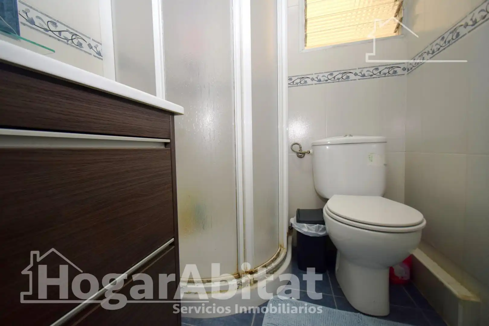 Baño de Ático en venta en Catarroja con Terraza, Trastero y Balcón