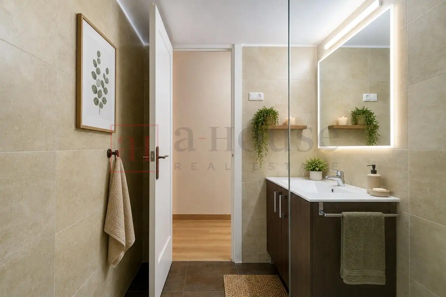 Badezimmer von Wohnung zum Verkauf in Barcelona mit Klimaanlage und Heizung