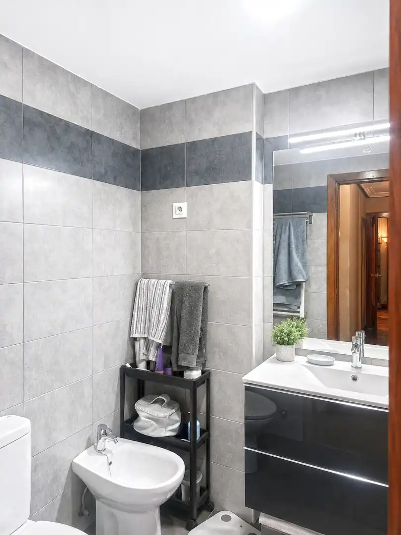 Bathroom of Flat for sale in Majadahonda  with Terrace and Storage room