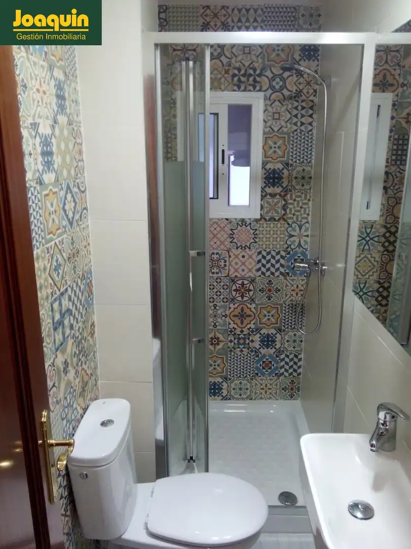 Badezimmer von Wohnung zur Miete in Córdoba