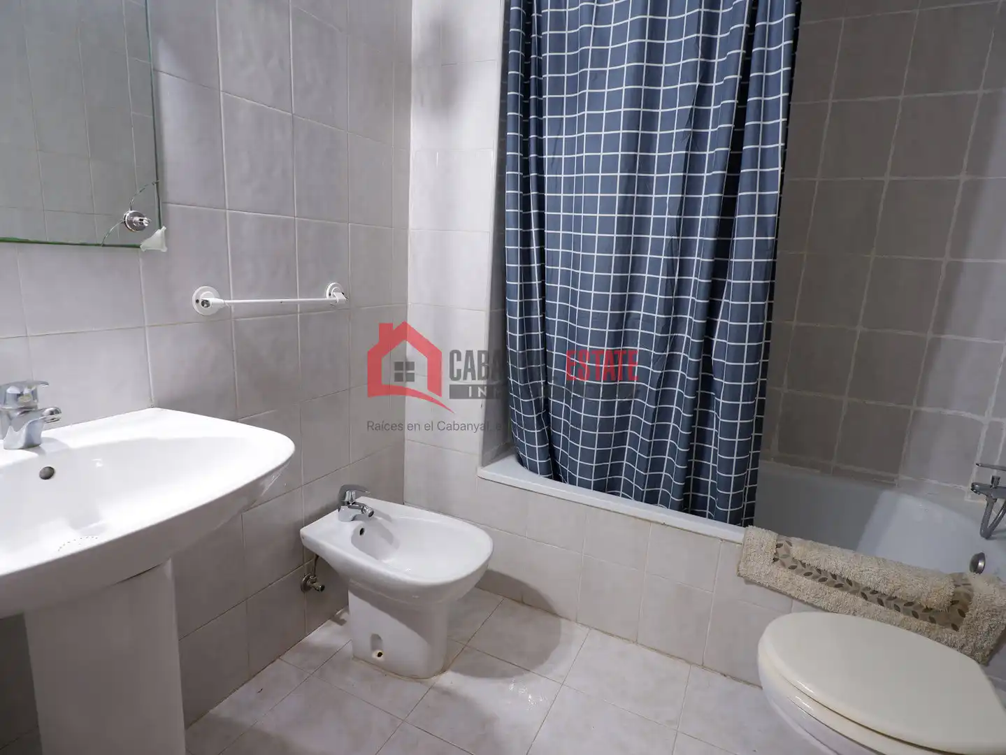 Badezimmer von Wohnungen zur Miete in Paterna mit Terrasse und Möbliert