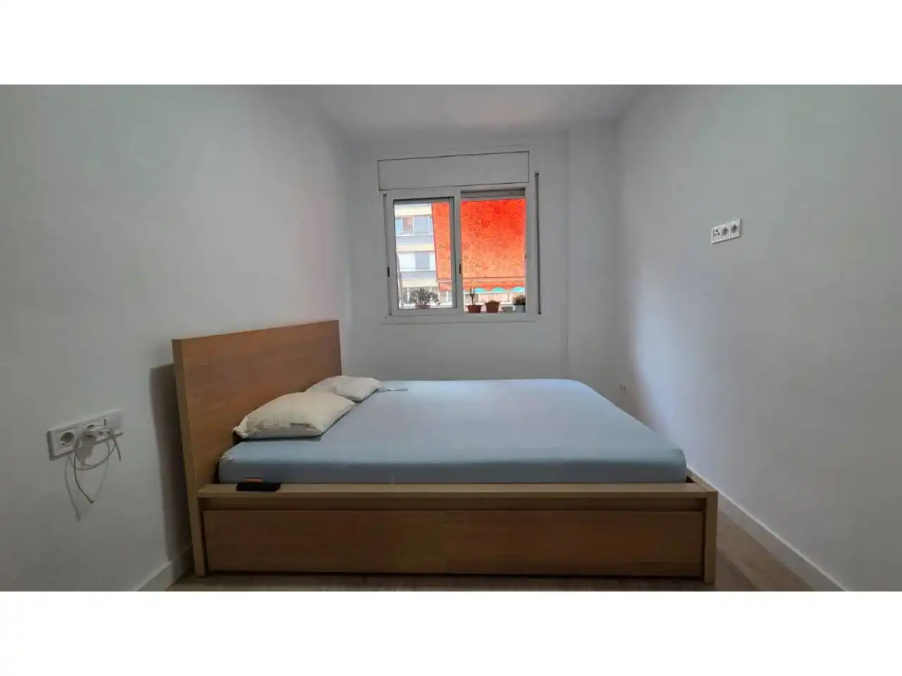 Flat for rent in Calle Felip II, La Sagrera