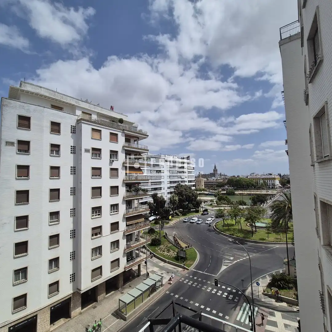 Exterior view of Flat for rent in Sevilla  with Air Conditioner, Terrace and Storage room