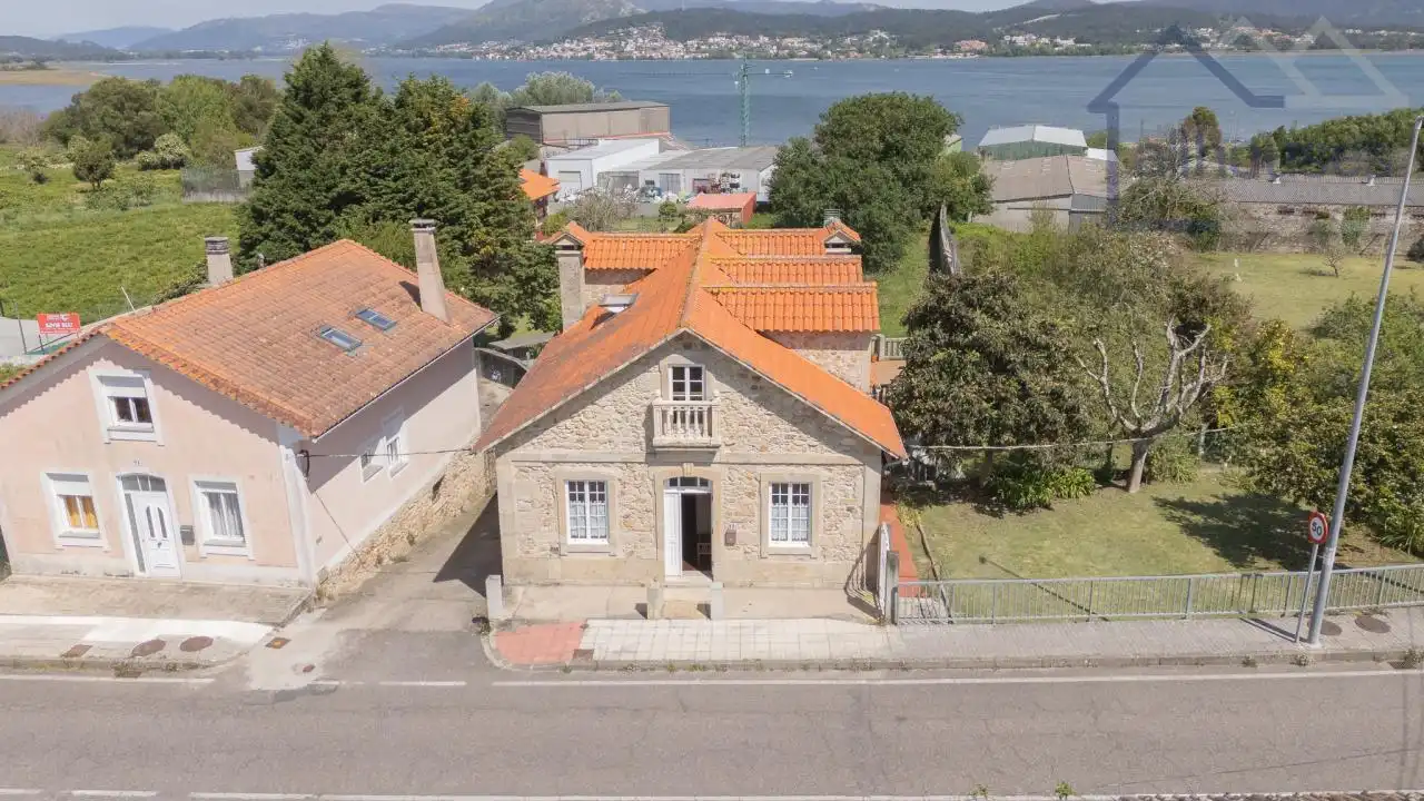 Casa rústica amb terrassa en venda a A Guarda, imagen 11