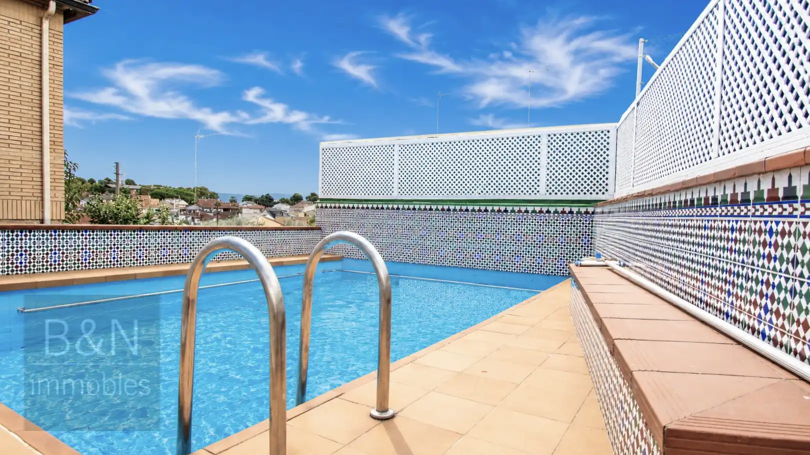 Schwimmbecken von Haus oder Chalet zum Verkauf in Terrassa mit Heizung und Schwimmbad