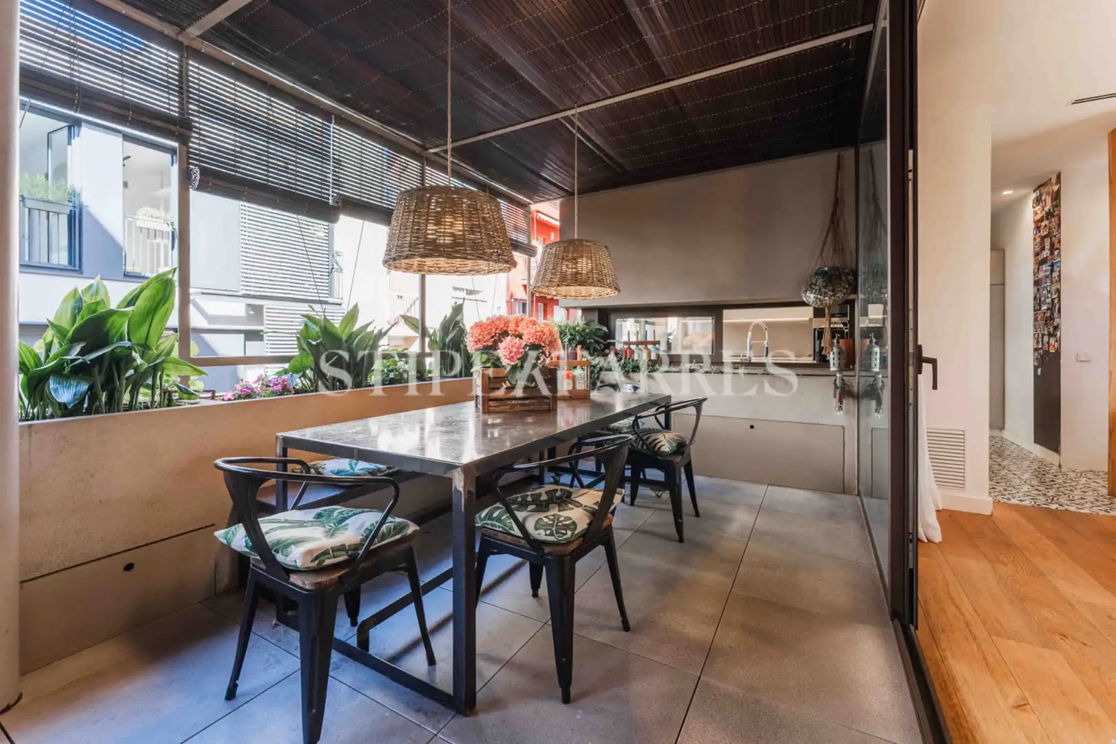 Terraza de Casa adosada en venta en Barcelona con Aire acondicionado, Calefacción y Jardín privado