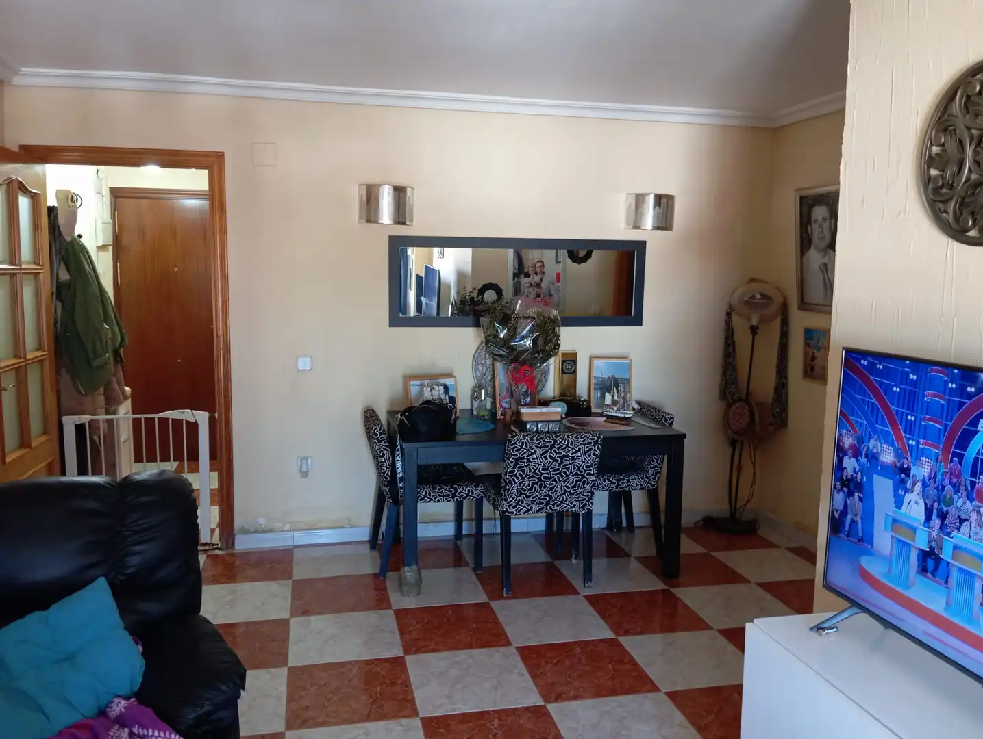 Dining room of Flat for sale in Sevilla  with Air Conditioner, Private garden and Furnished