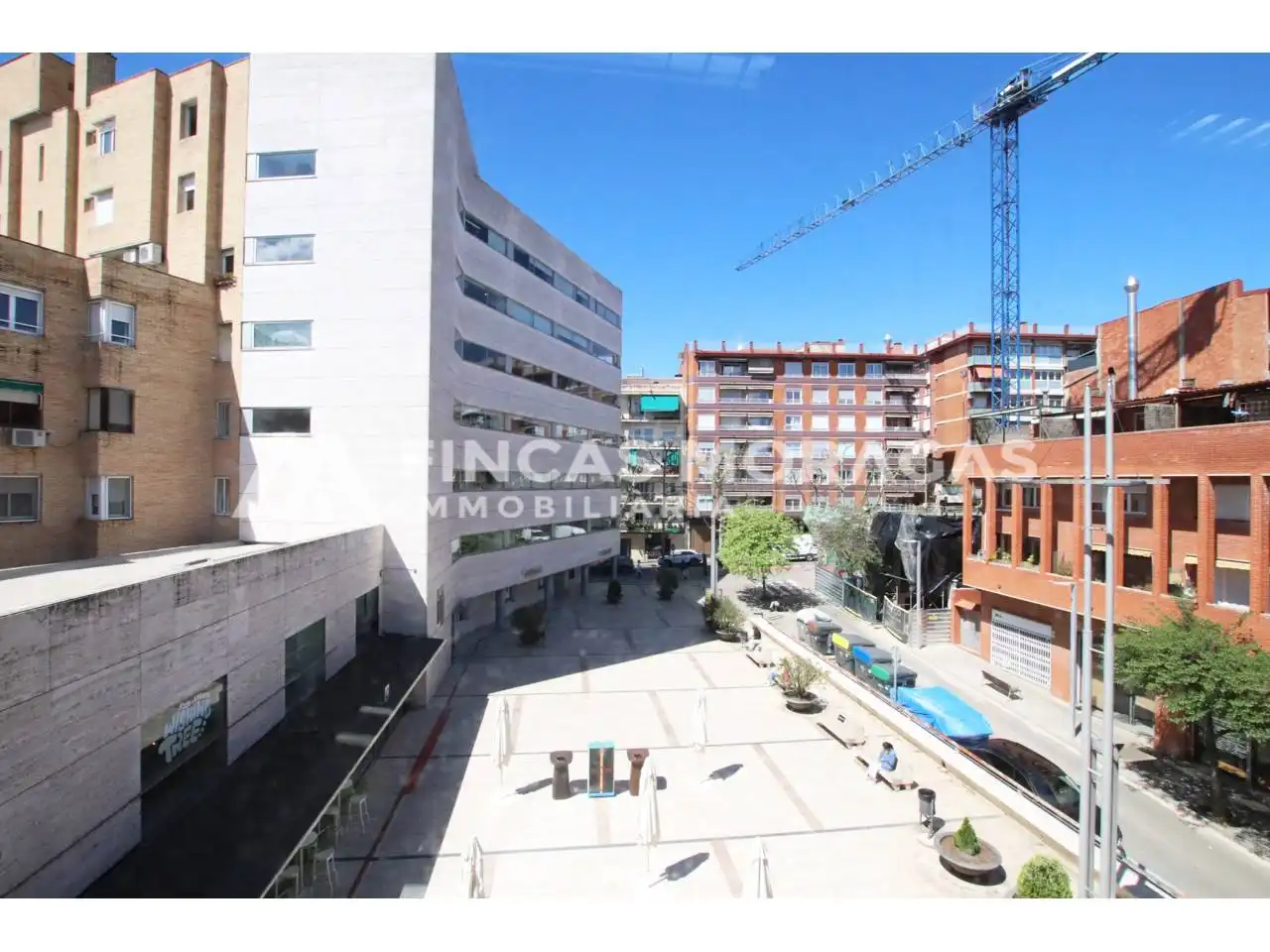 Vista exterior de Oficina en venda en Sant Cugat del Vallès amb Aire condicionat i Calefacció