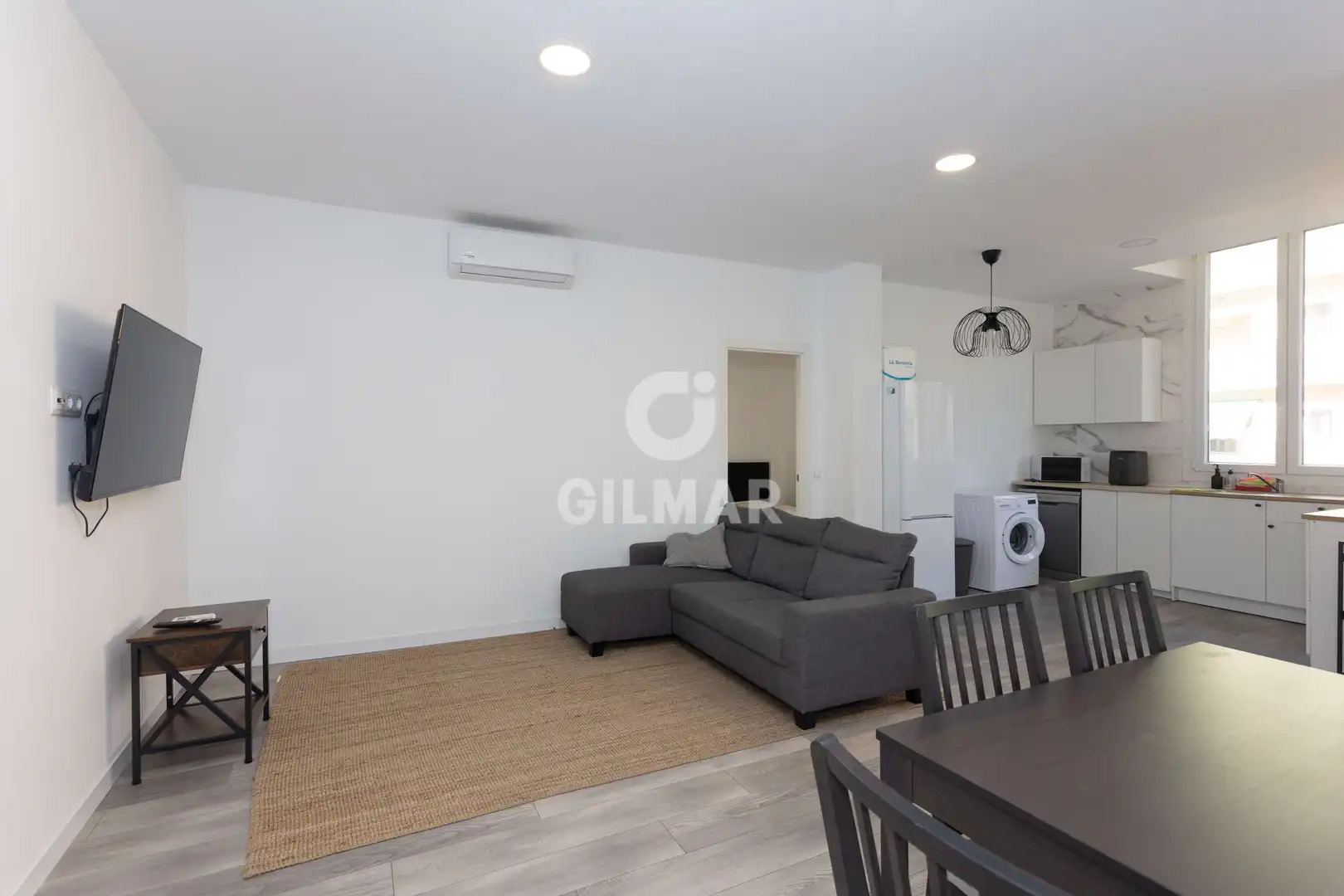 Piso en venta en Madrid con Calefacción y Balcón
