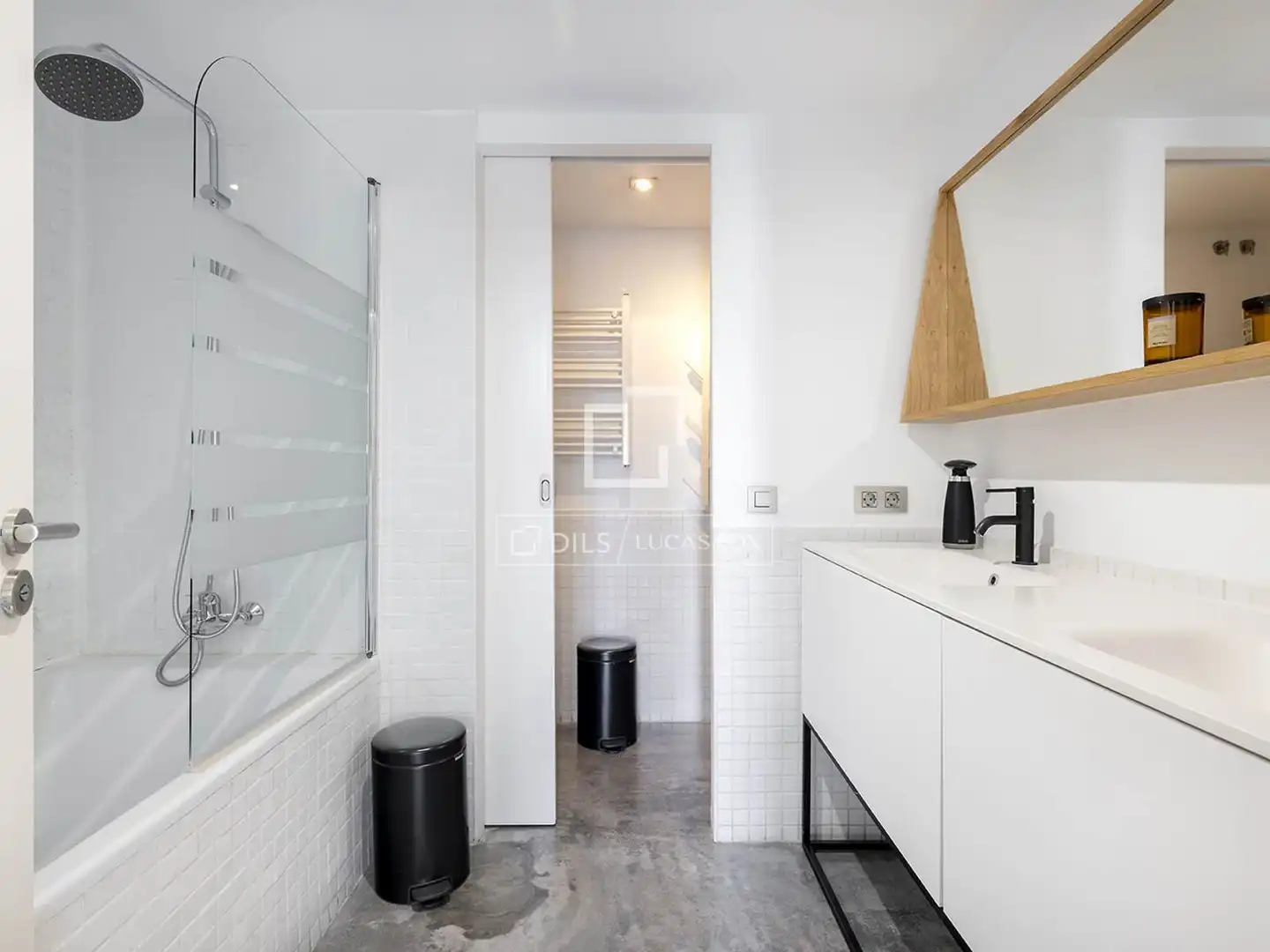 Bathroom of Flat for rent in Sant Martí