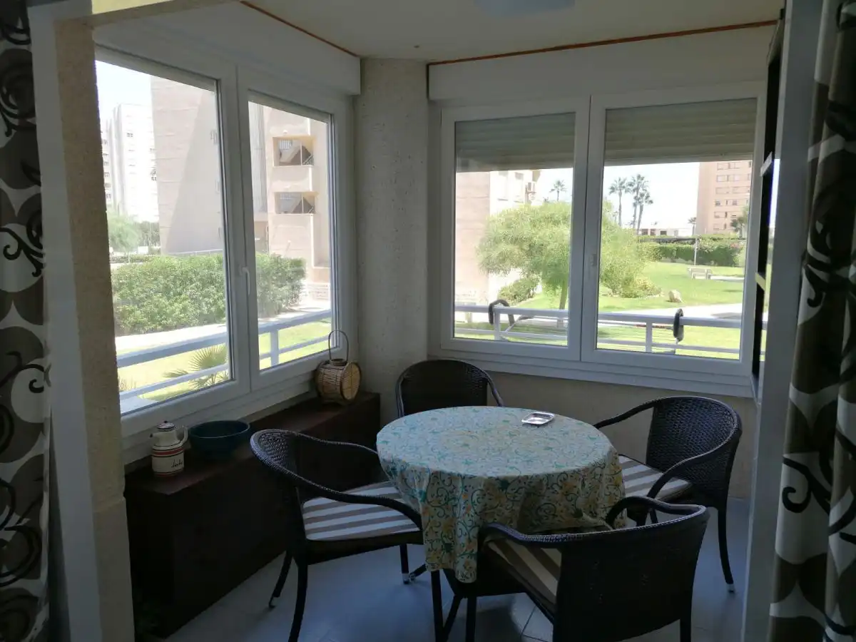 Apartamento de alquiler en Calle Calle Músico Agustín Bertomeu, Agua Amarga - Urbanova