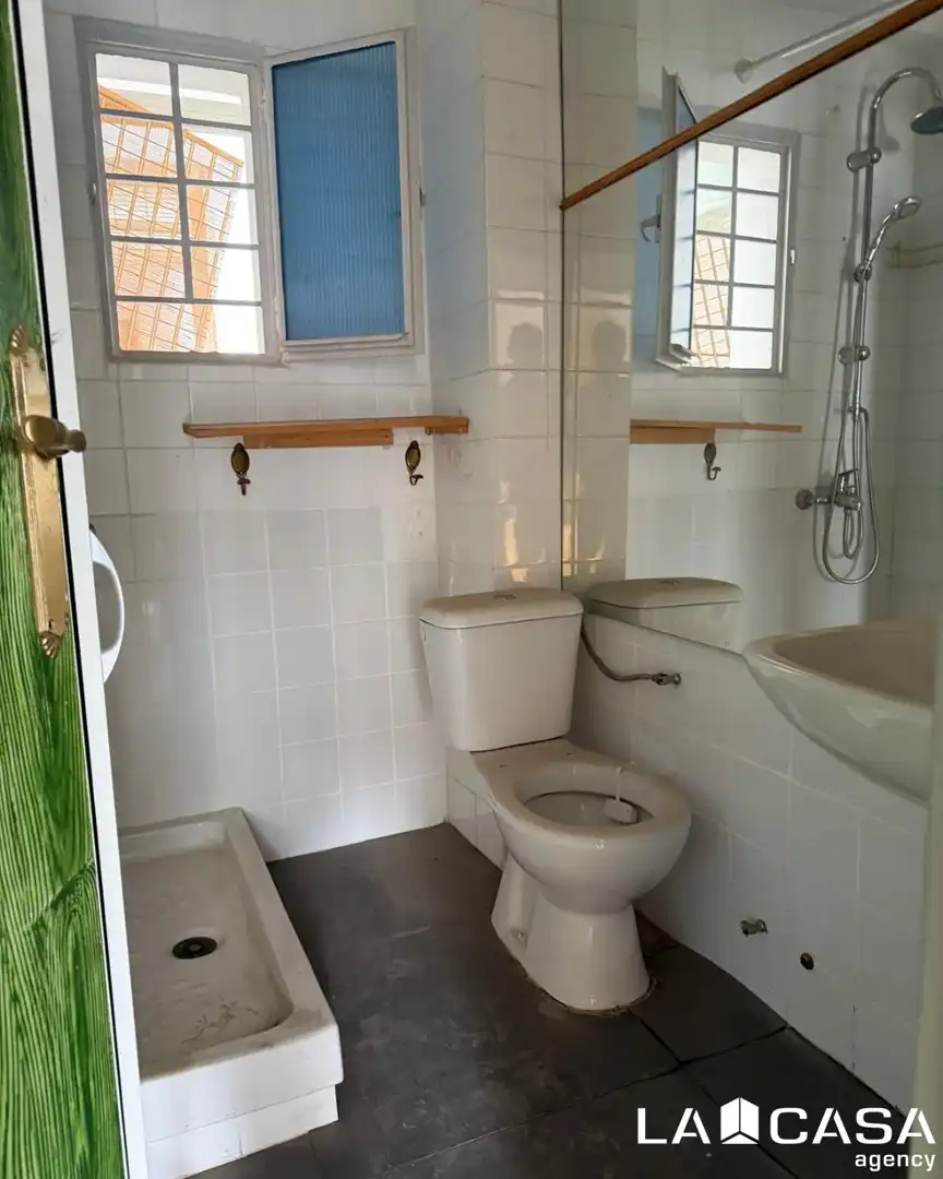 Baño de Piso en venta en Sevilla con Terraza