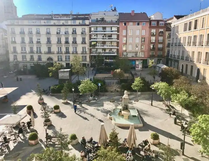 Wohnung zur Miete in Calle de Hernán Cortés, Justicia - Chueca