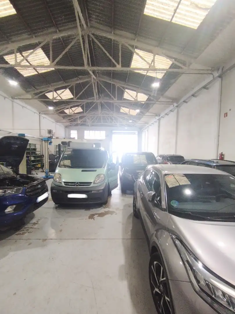 Local comercial en traspaso en Creu de Barberà - Sector Sud, imagen 3