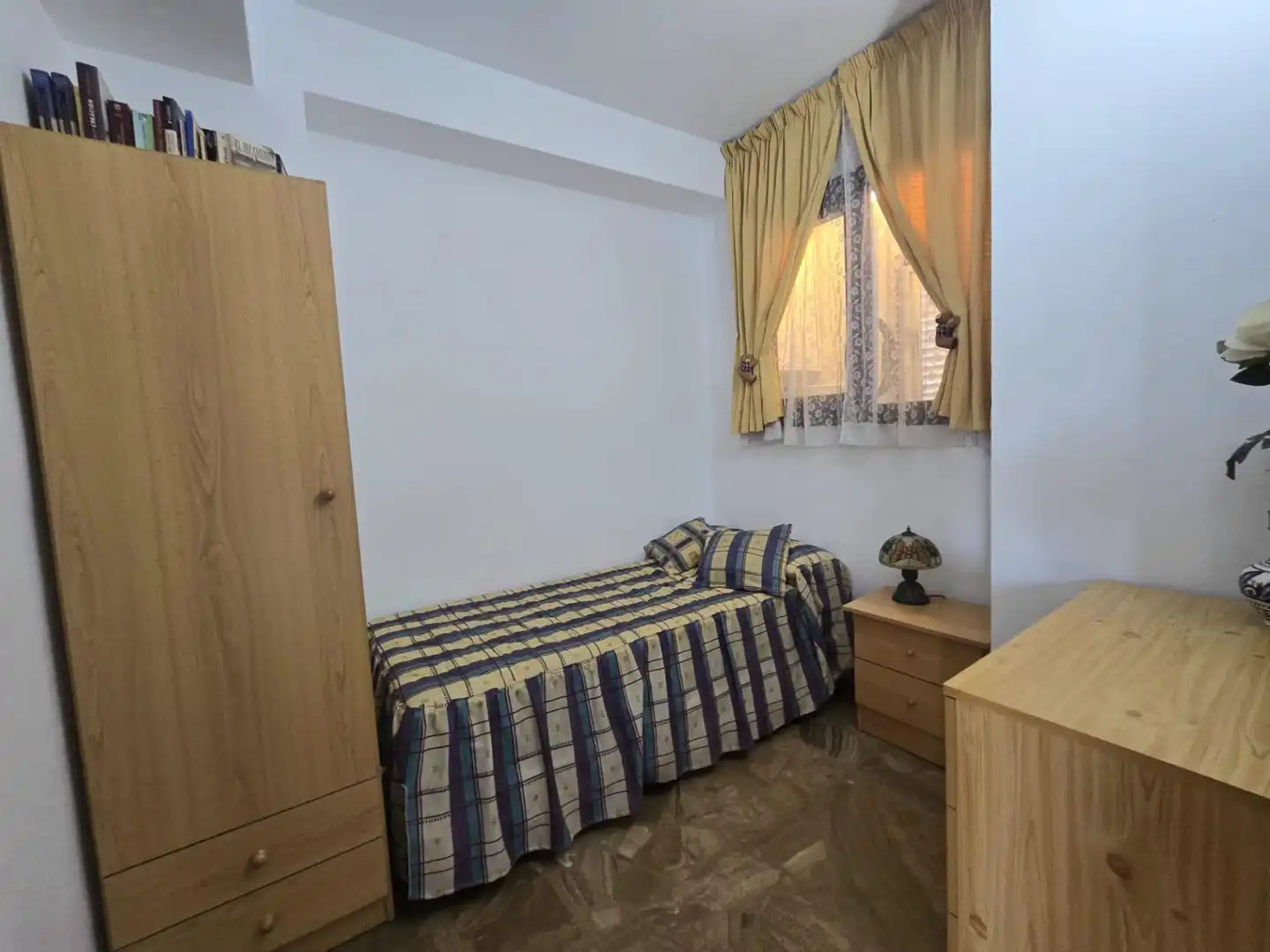 Dormitori de Pis en venda en Torremolinos amb Terrassa, Moblat i Piscina comunitària