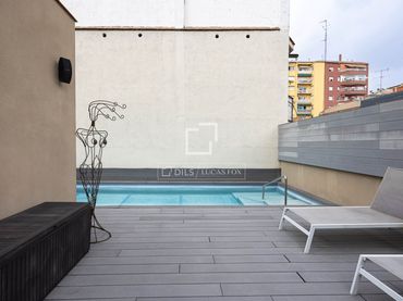 Villa con piscina in vendita a Gràcia