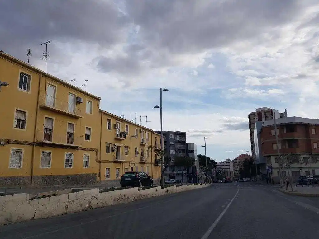 Flat for sale in C/ Santa Bárbara, Plaza Castelar - Mercado Central