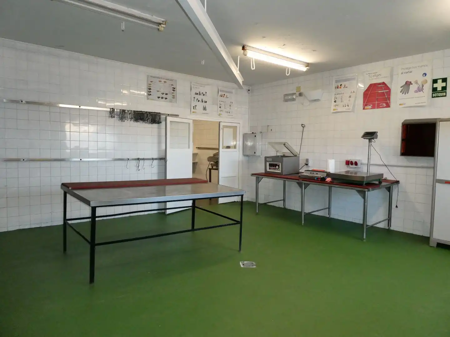 Gewerbefläche zur Miete in Monfarracinos, imagen 4