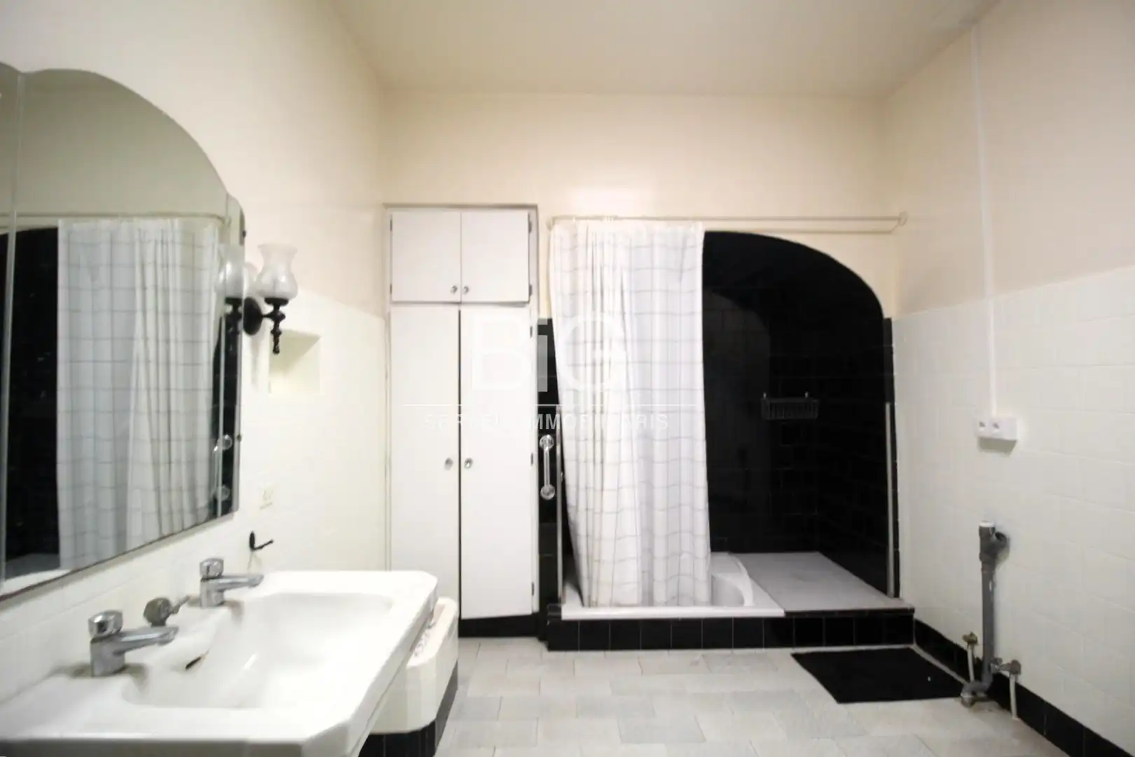 Baño de Ático en venta en Mataró con Calefacción, Terraza y Trastero