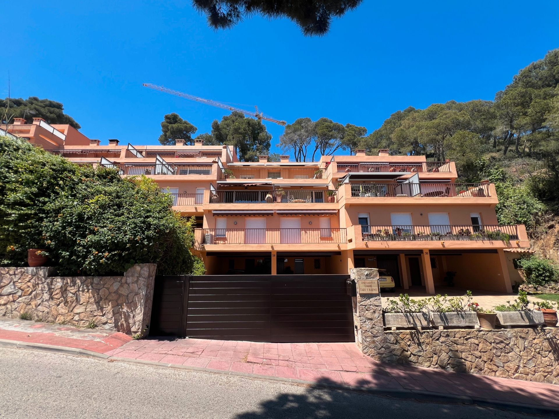 Vista exterior de Dúplex en venda en Palafrugell amb Aire condicionat, Terrassa i Traster