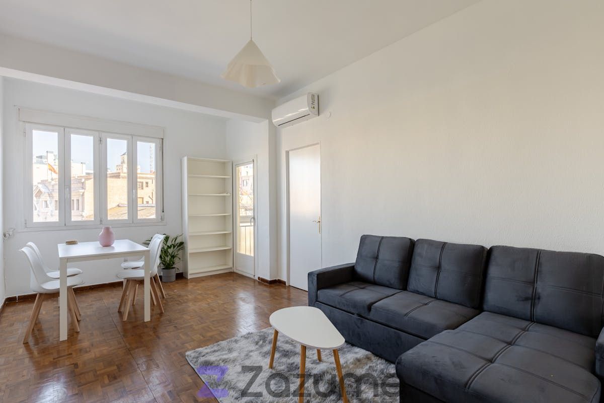 Sala d'estar de Pis per a compartir en  Madrid Capital amb Aire condicionat, Calefacció i Parquet
