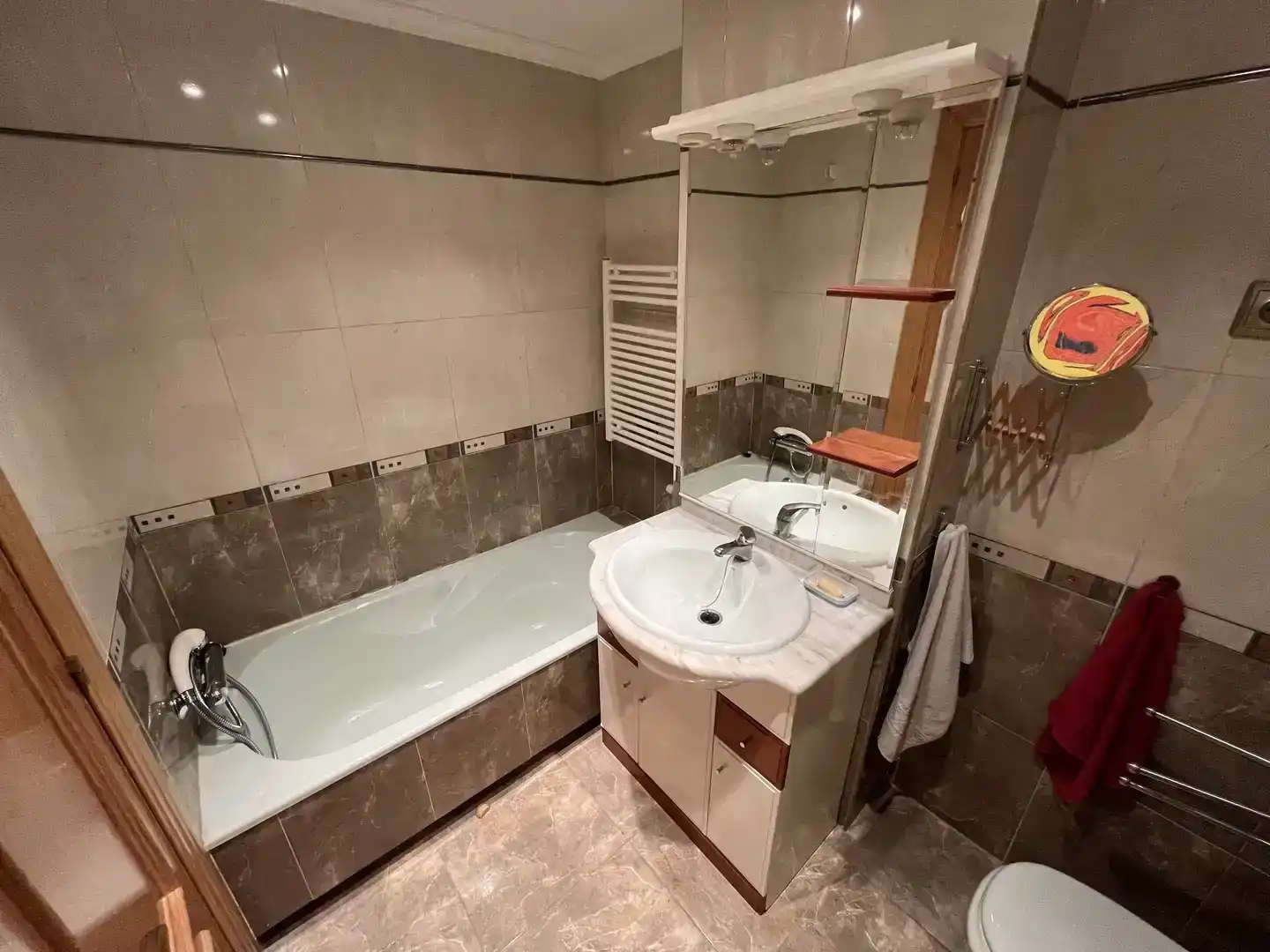 Baño de Piso de alquiler en León Capital  con Parquet y Amueblado