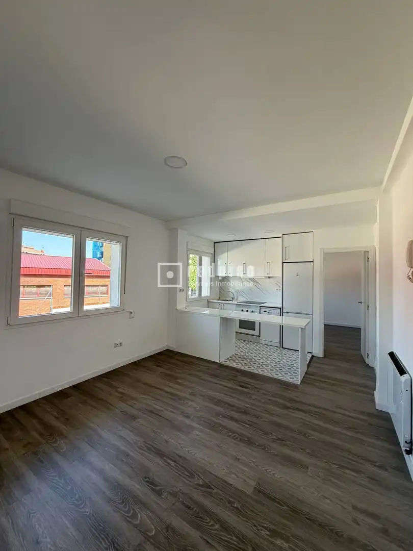 Bedroom of Flat for sale in Madrid  with Air Conditioner and Heating
