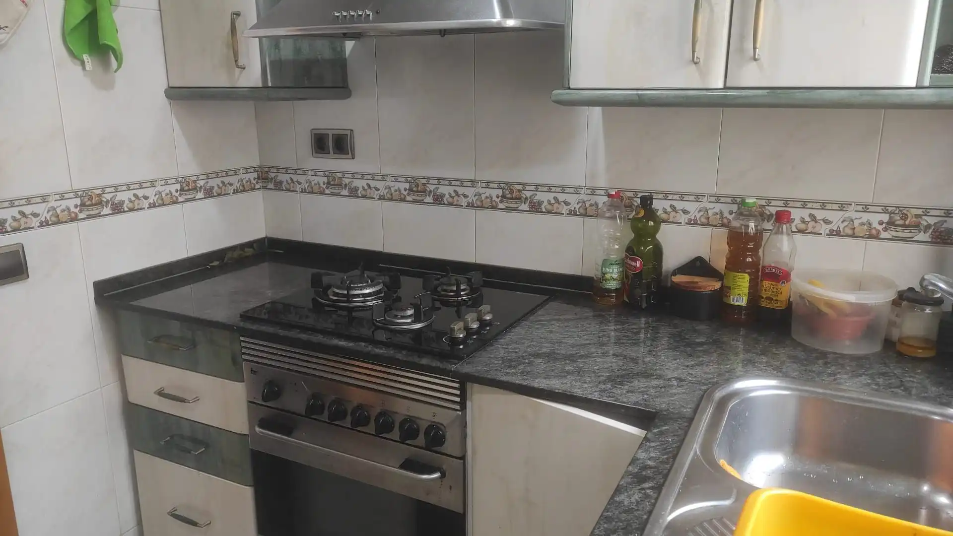 Küche von Wohnung zum Verkauf in Sant Joan Despí mit Klimaanlage und Terrasse