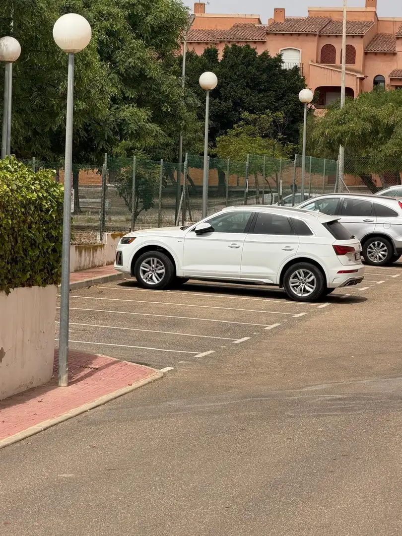 Aparcament de Casa o xalet en venda en Torrevieja amb Piscina comunitària