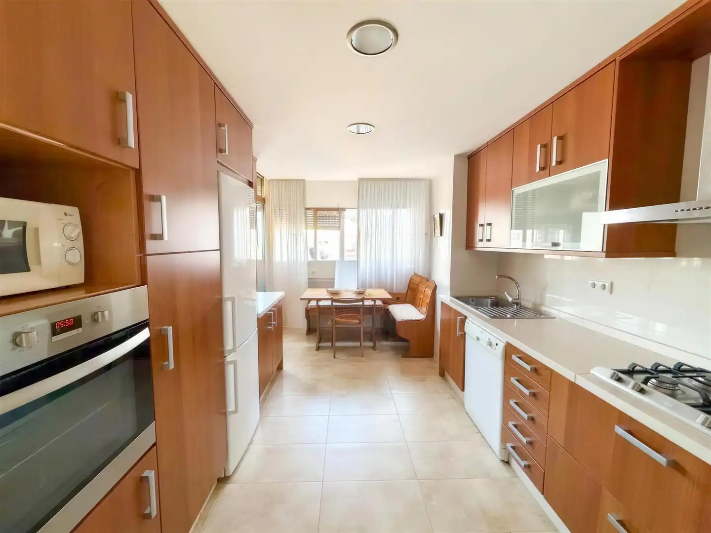 Cocina de Piso de alquiler en Alicante / Alacant con Terraza, Amueblado y Balcón