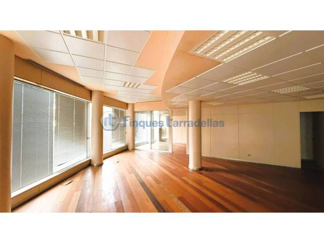 Local comercial en Alquiler en Centre