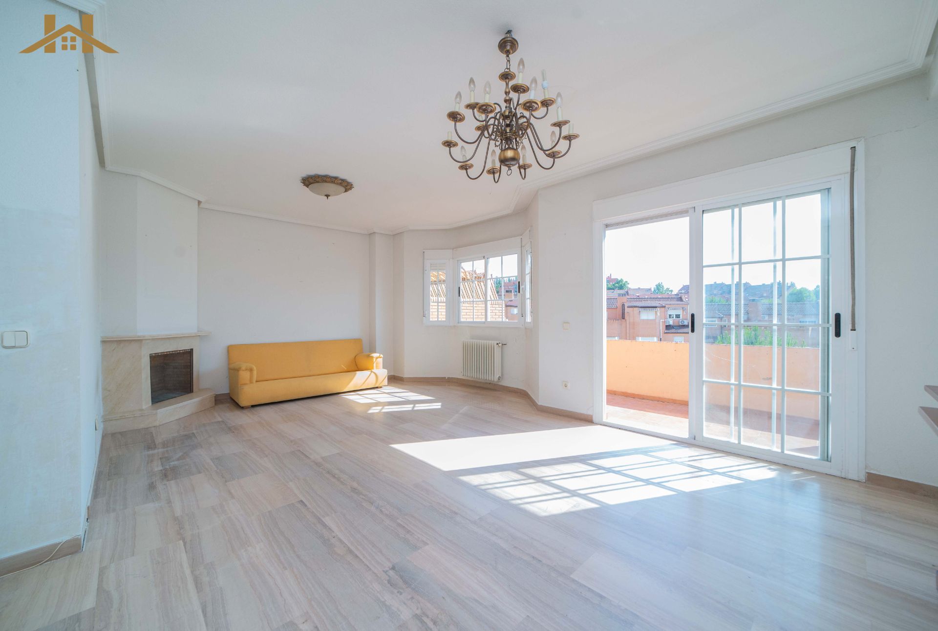 Living room of House or chalet for sale in Móstoles  with Heating, Private garden and Parquet flooring
