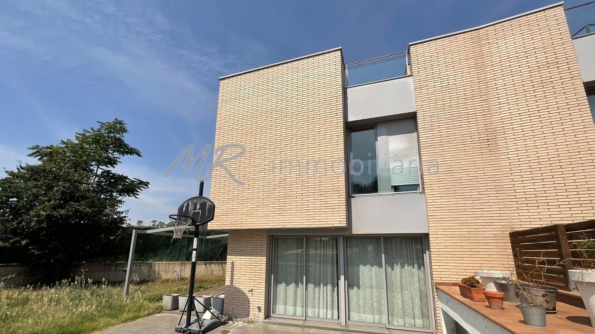 Exterior view of House or chalet to rent in Granollers  with Air Conditioner, Heating and Private garden