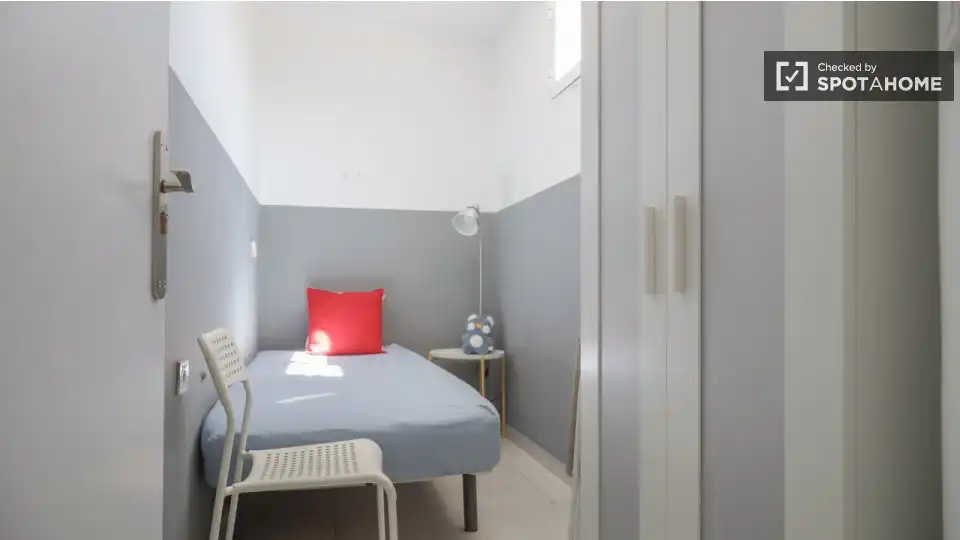 Habitación en Cortes - Huertas