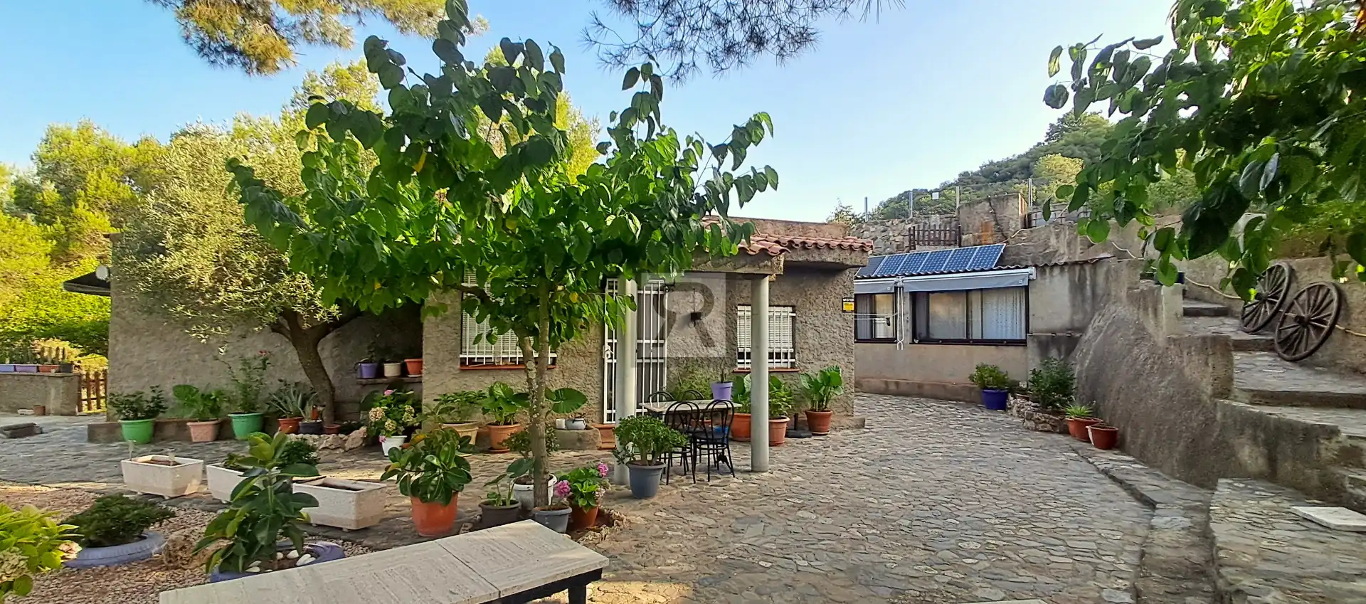 Casa rústica amb piscina en venda a Partida Garramel 5