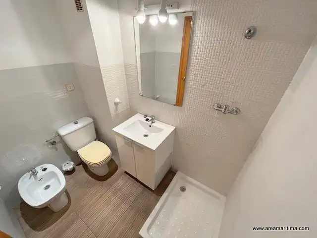 Bathroom of Flat for sale in Alboraya  with Air Conditioner, Private garden and Oven