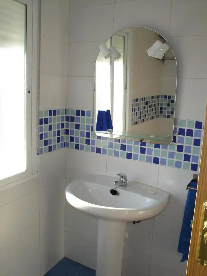Bany de Casa o xalet en venda en Saelices amb Calefacció i Moblat