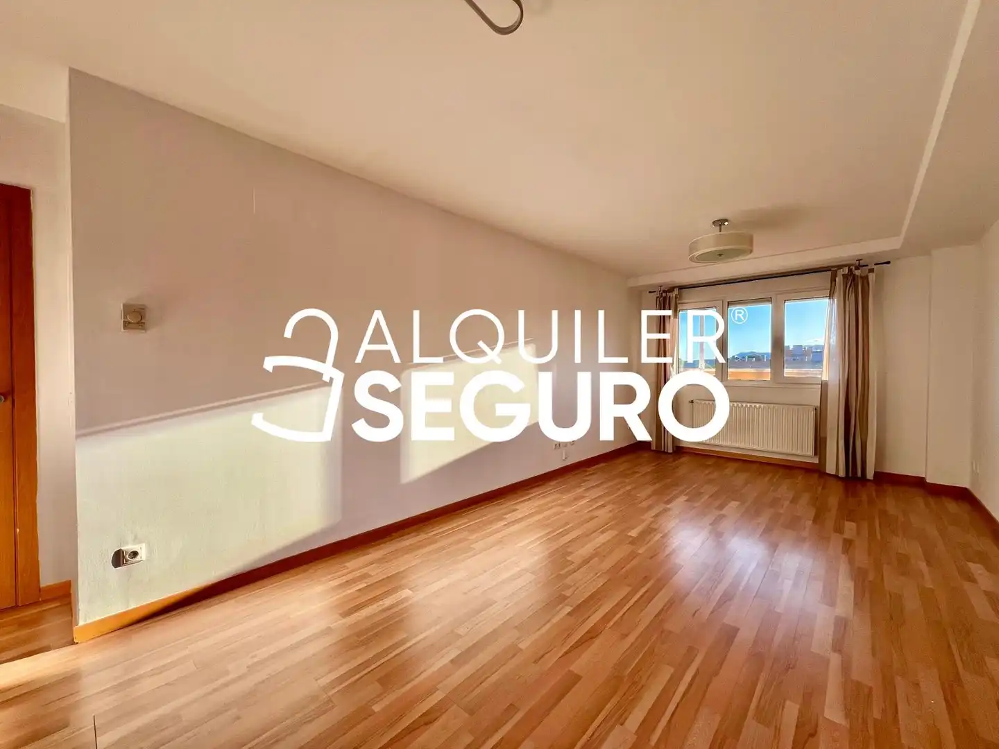 Sala d'estar de Àtic de lloguer en Colmenar Viejo amb Aire condicionat, Calefacció i Terrassa