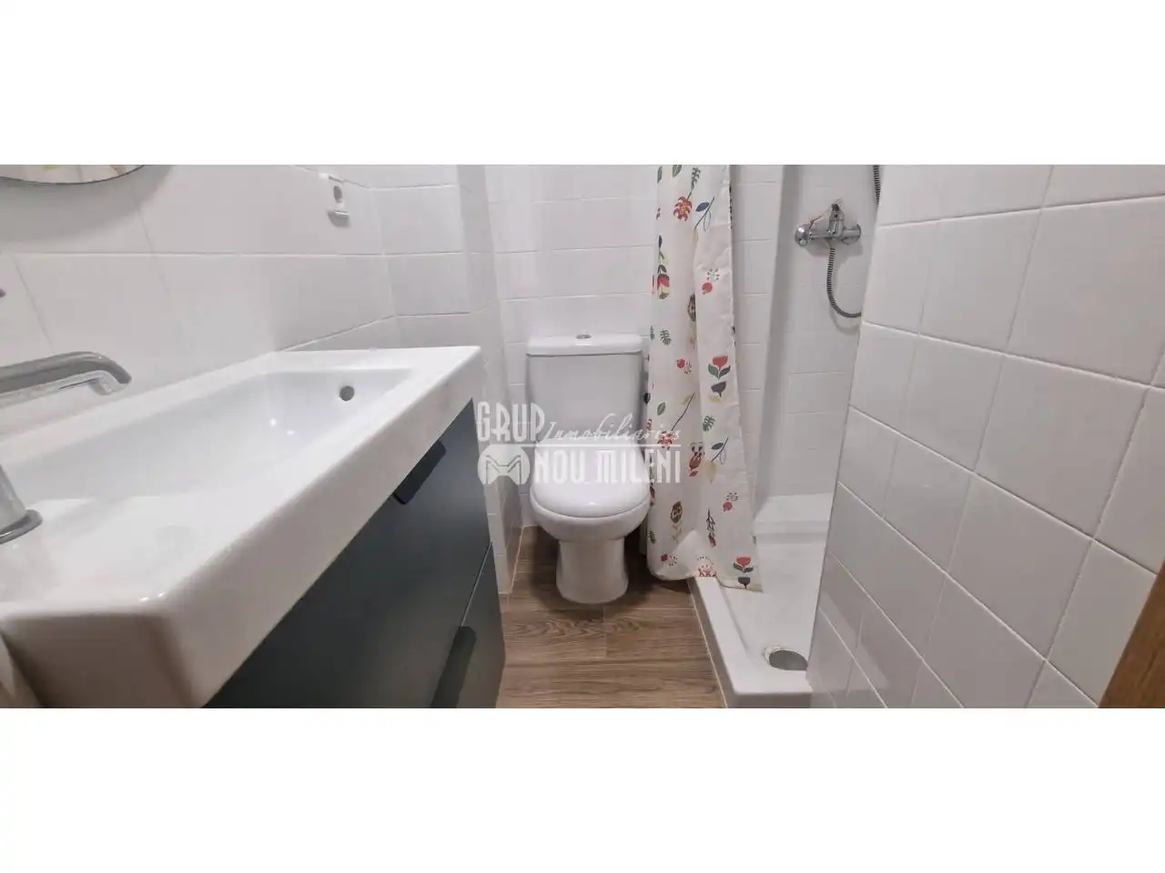 Baño de Piso de alquiler en Valencia con Terraza, Amueblado y Balcón