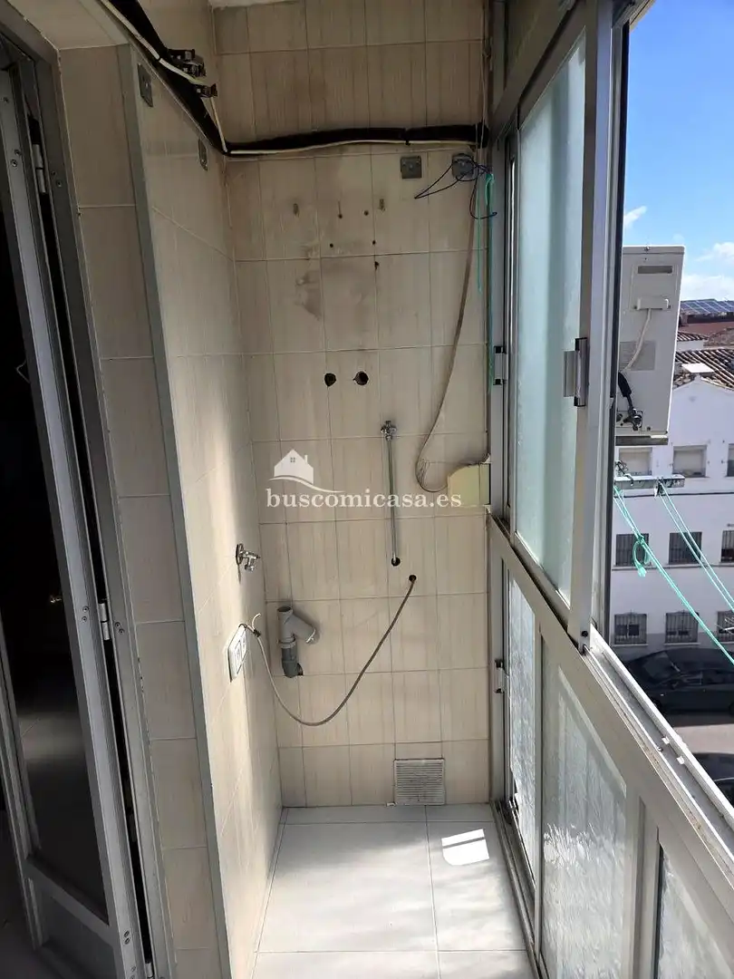 Bany de Pis en venda en Jaén amb Balcó