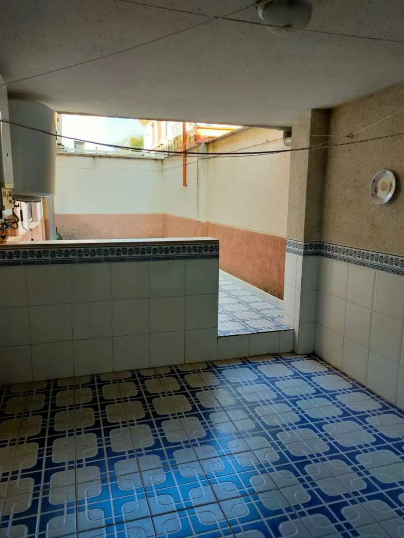 Bany de Pis de lloguer en Almendralejo amb Aire condicionat, Terrassa i Traster