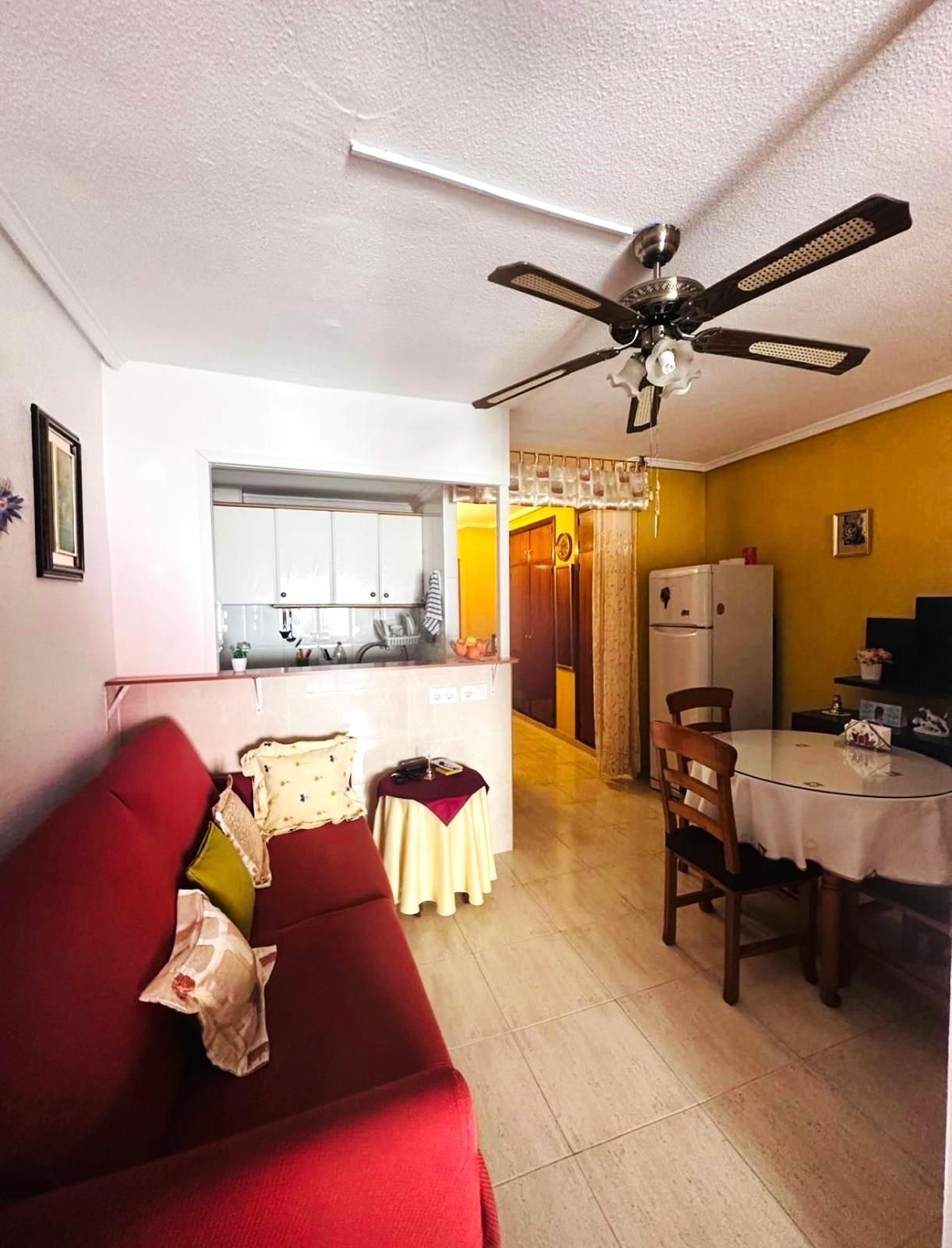 Kitchen of Study for sale in Torrevieja  with Air Conditioner and Balcony