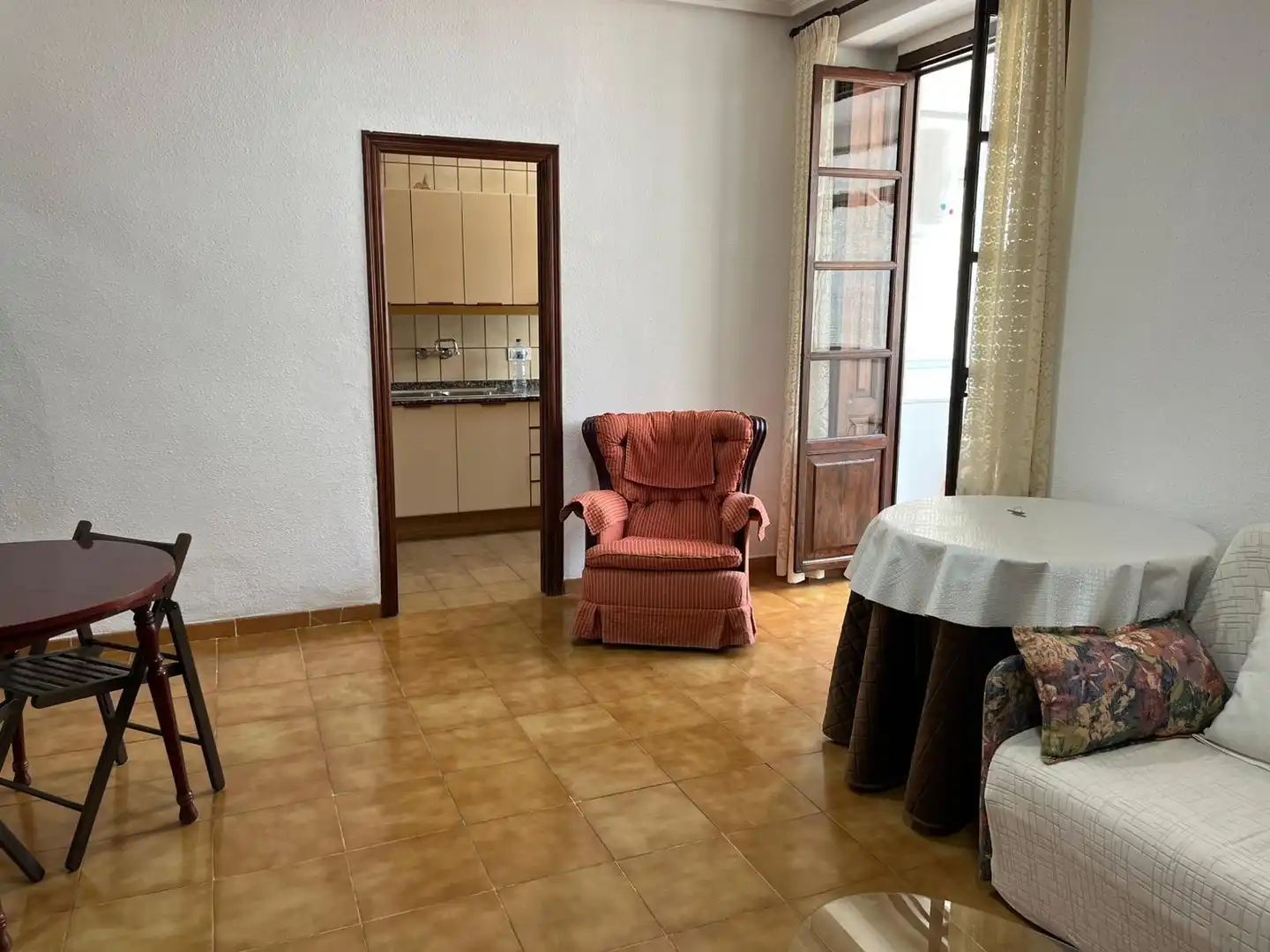 Sala d'estar de Pis de lloguer en Valencia amb Aire condicionat, Moblat i Balcó
