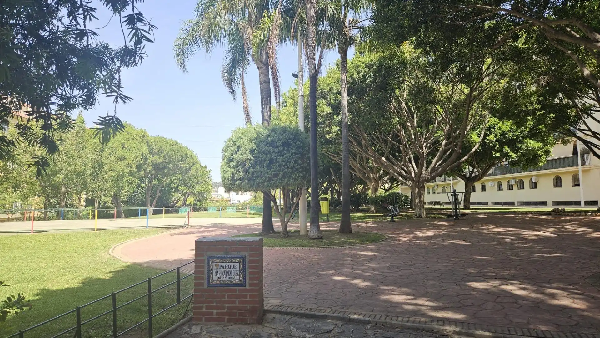 Vista exterior de Piso en venta en Fuengirola con Terraza y Balcón